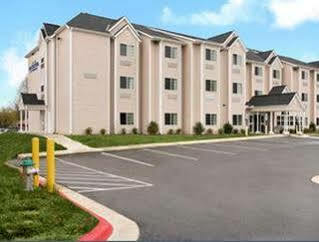 Microtel By Wyndham 2*